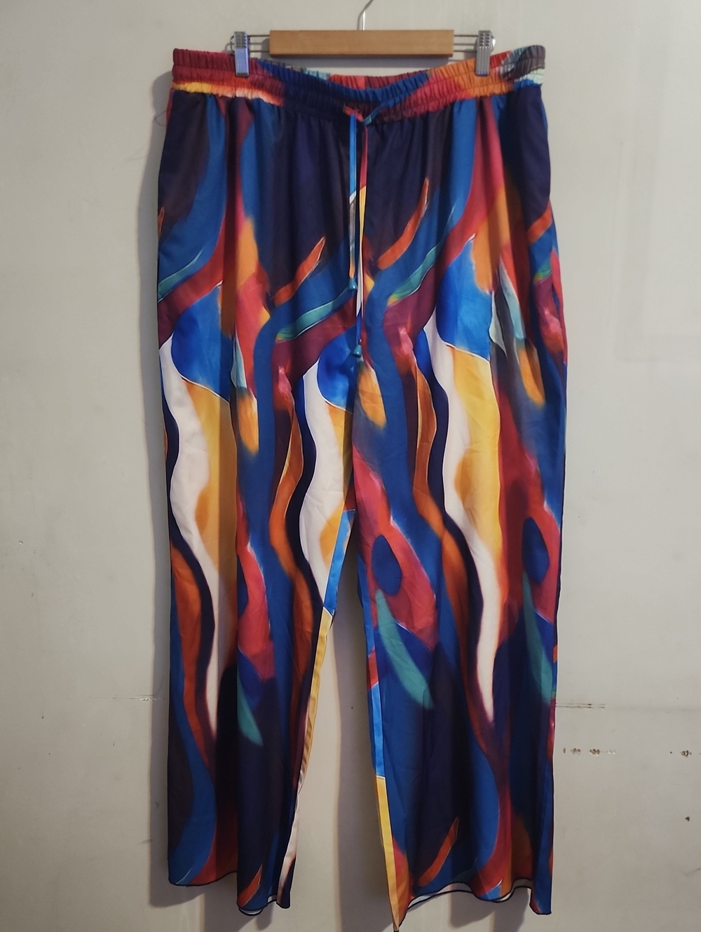 Multicolor Abstract Print Men’s Dress Pants. New Without Tag